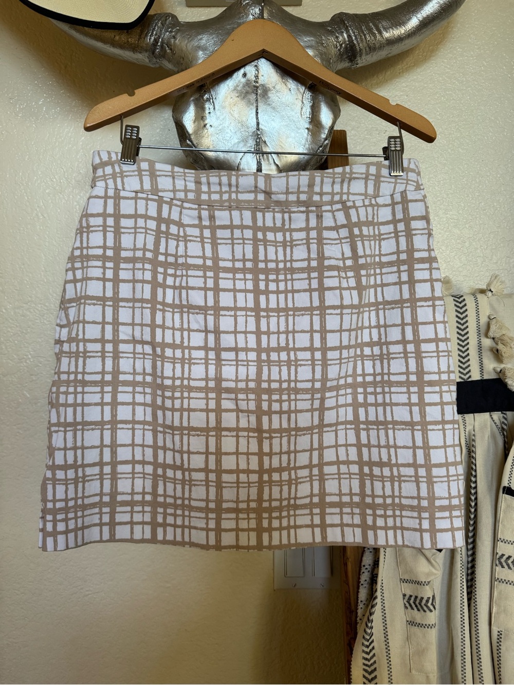 Hilary Radley White Top with Tan Plaid Golf Skort - Picture 5 of 8